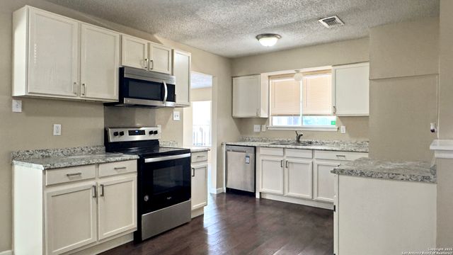 6038 SANDWICK DR, San Antonio, TX 78238