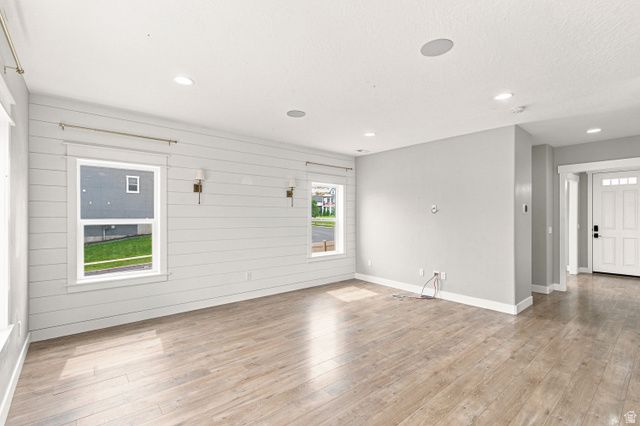 3256 S IRON HILL CIR, Saratoga Springs, UT 84045