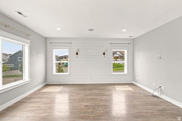 3256 S IRON HILL CIR, Saratoga Springs, UT 84045