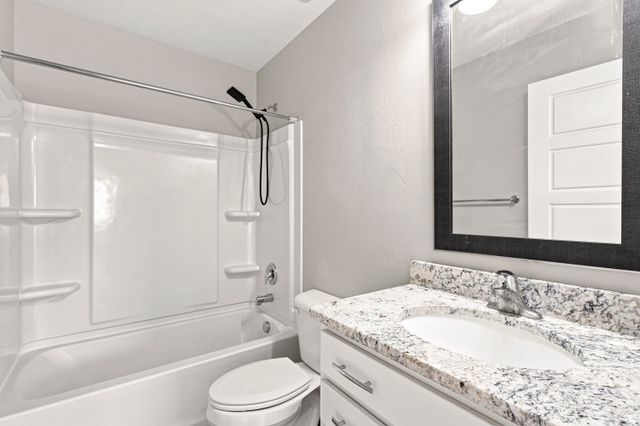 3256 S IRON HILL CIR, Saratoga Springs, UT 84045