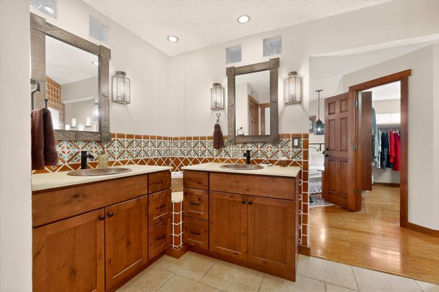 42 Cedar Hill Place NE, Albuquerque, NM 87122