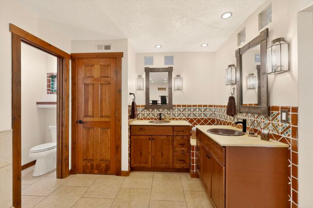 42 Cedar Hill Place NE, Albuquerque, NM 87122