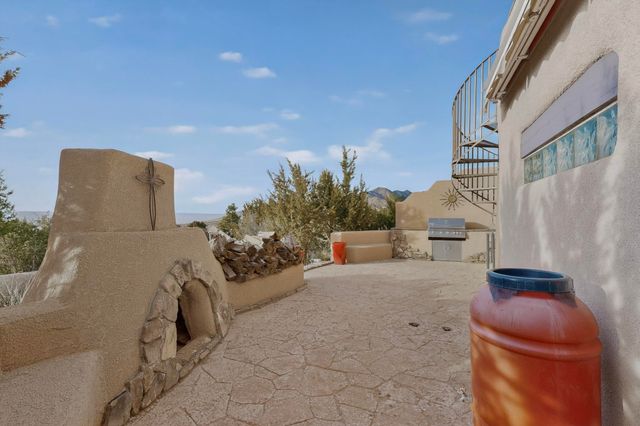 42 Cedar Hill Place NE, Albuquerque, NM 87122