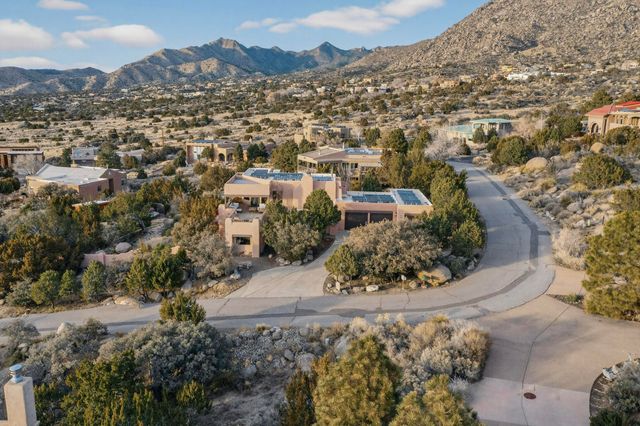 42 Cedar Hill Place NE, Albuquerque, NM 87122