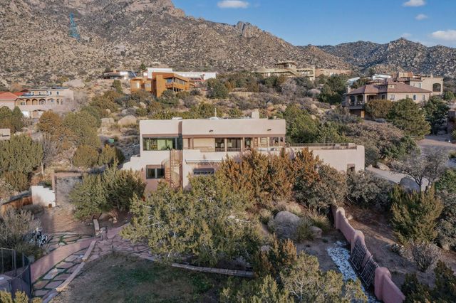 42 Cedar Hill Place NE, Albuquerque, NM 87122