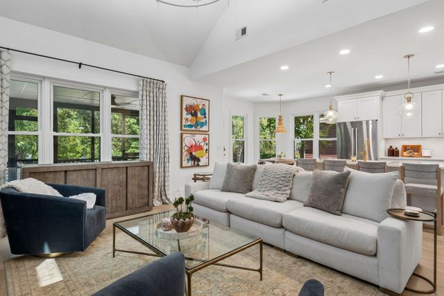 136 Etiwan Park Street, Charleston, SC 29492