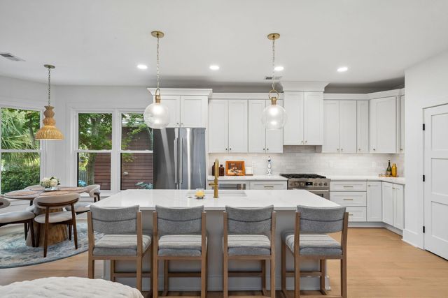 136 Etiwan Park Street, Charleston, SC 29492
