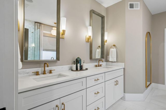 136 Etiwan Park Street, Charleston, SC 29492