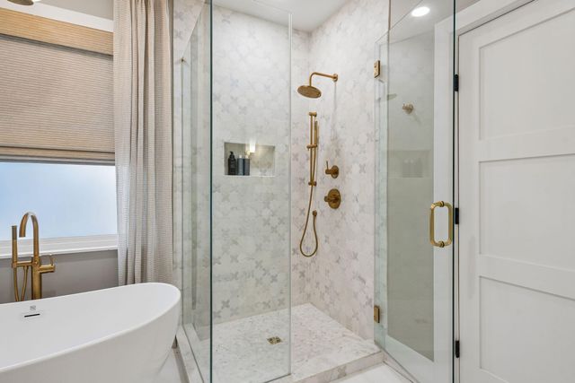136 Etiwan Park Street, Charleston, SC 29492
