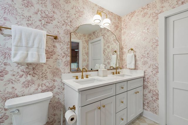 136 Etiwan Park Street, Charleston, SC 29492