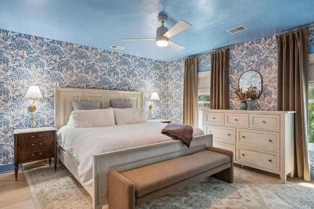 136 Etiwan Park Street, Charleston, SC 29492