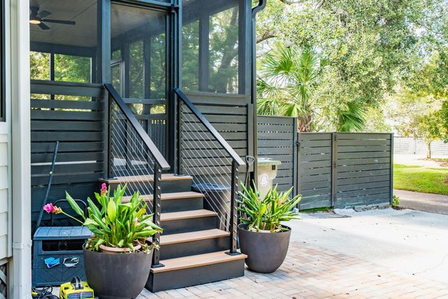 136 Etiwan Park Street, Charleston, SC 29492