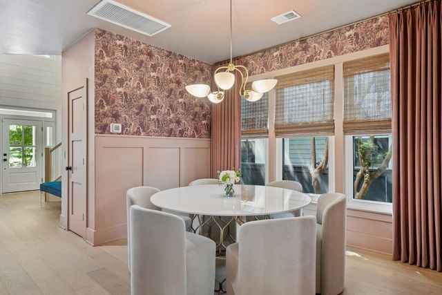 136 Etiwan Park Street, Charleston, SC 29492