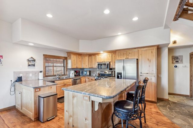 39801 Woody Lane, Shaver Lake, CA 93664