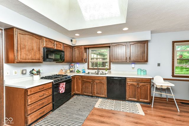 10188 E Lakeshore Drive, Carmel, IN 46033