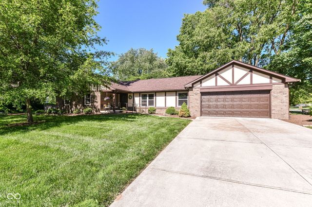 10188 E Lakeshore Drive, Carmel, IN 46033