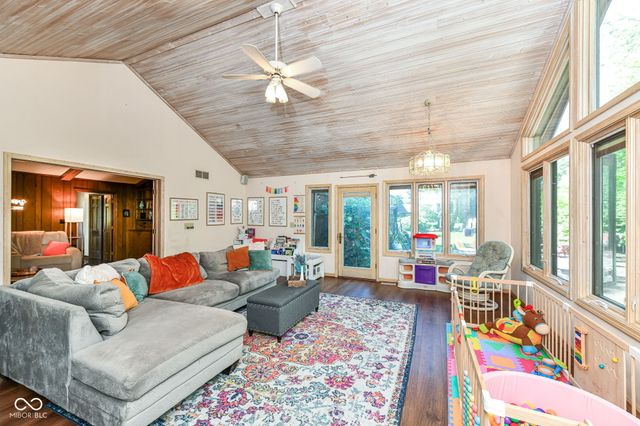 10188 E Lakeshore Drive, Carmel, IN 46033