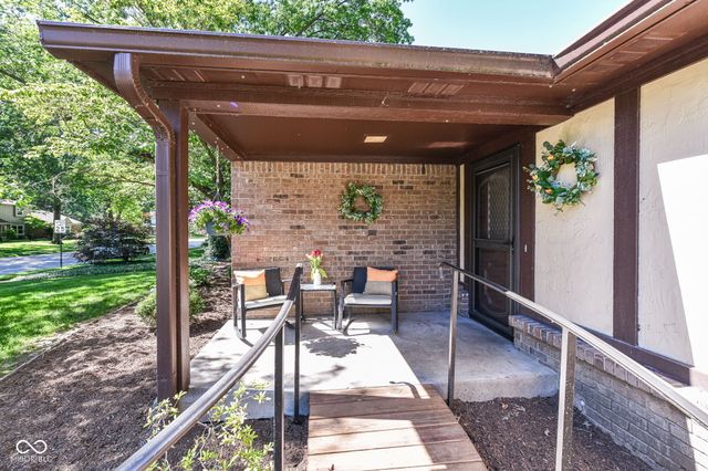 10188 E Lakeshore Drive, Carmel, IN 46033