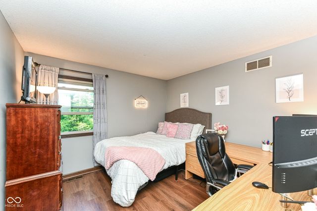 10188 E Lakeshore Drive, Carmel, IN 46033