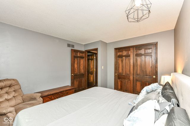 10188 E Lakeshore Drive, Carmel, IN 46033