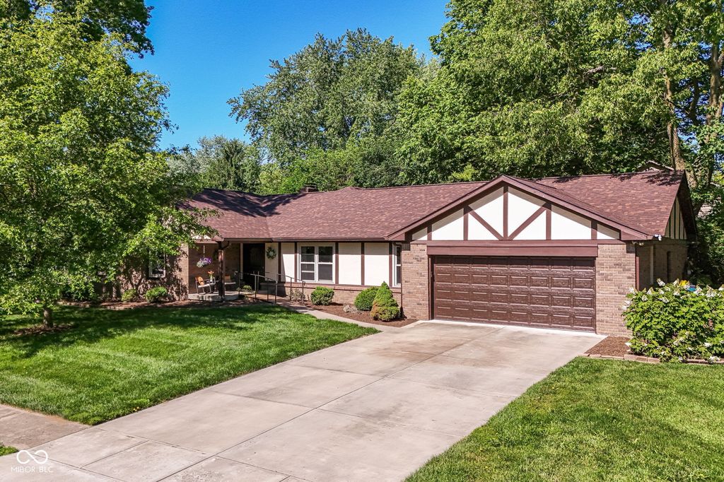 10188 E Lakeshore Drive, Carmel, IN 46033