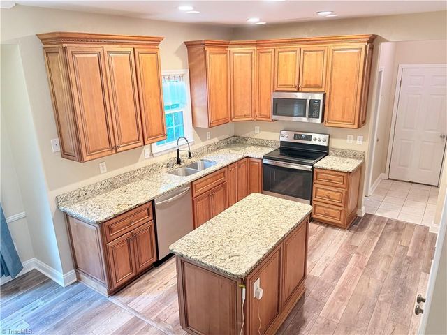 7605 Keating Drive, Oak Ridge, NC 27310