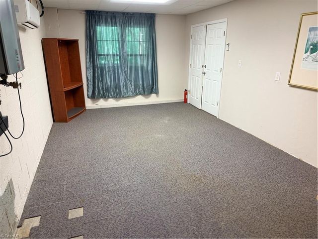 7605 Keating Drive, Oak Ridge, NC 27310