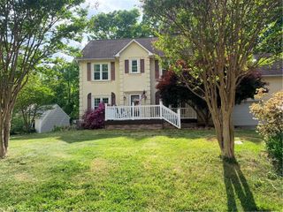 7605 Keating Drive, Oak Ridge, NC 27310