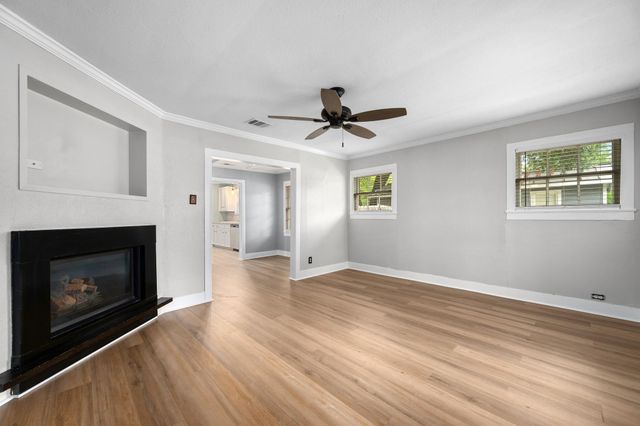 1216 S Myrtle ST, Georgetown, TX 78626
