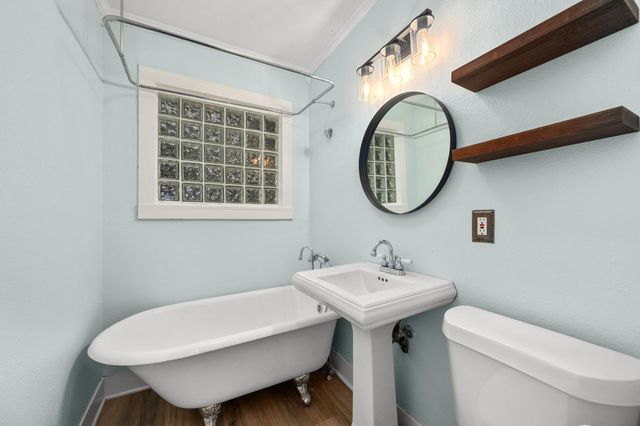1216 S Myrtle ST, Georgetown, TX 78626