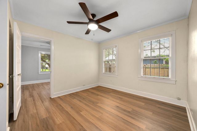 1216 S Myrtle ST, Georgetown, TX 78626