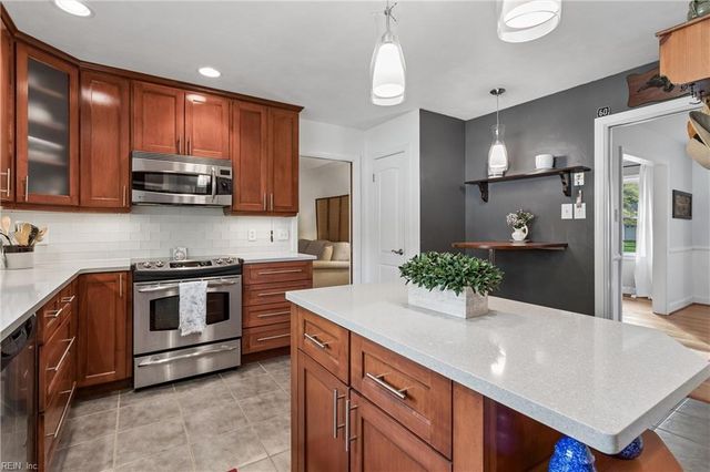 214 Nelson District RD, Yorktown, VA 23692