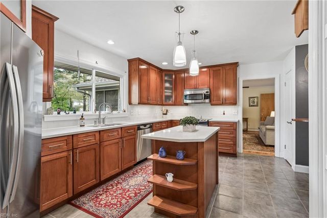 214 Nelson District RD, Yorktown, VA 23692