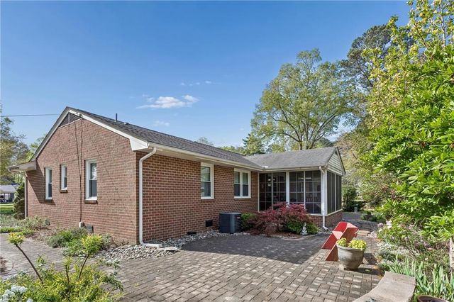 214 Nelson District RD, Yorktown, VA 23692