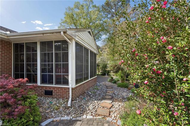 214 Nelson District RD, Yorktown, VA 23692