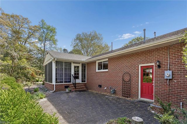 214 Nelson District RD, Yorktown, VA 23692