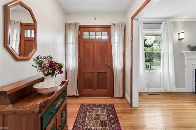 214 Nelson District RD, Yorktown, VA 23692