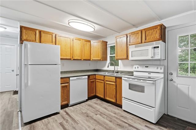 6108 N Charlotte Street, Kansas City, MO 64118