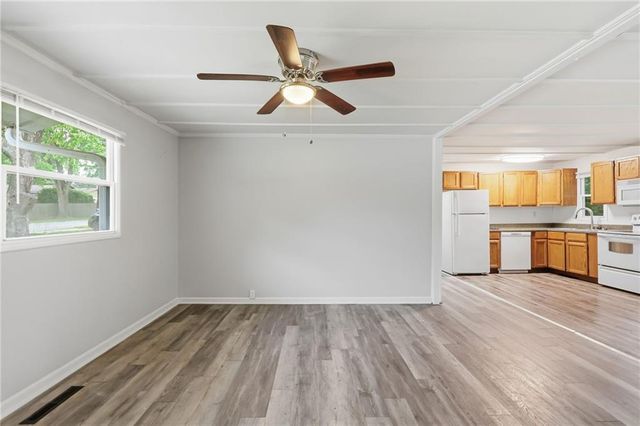 6108 N Charlotte Street, Kansas City, MO 64118