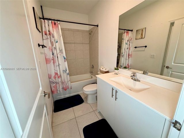 12990 SW 232nd Ln, Homestead, FL 33170