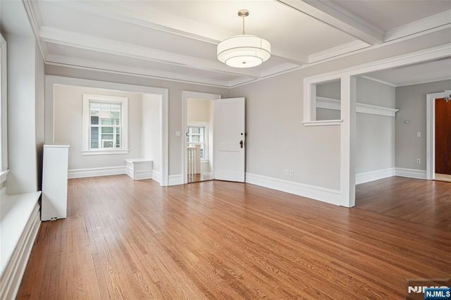 75 Central Avenue 2, Montclair, NJ 07042