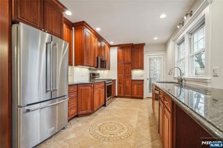 75 Central Avenue 2, Montclair, NJ 07042