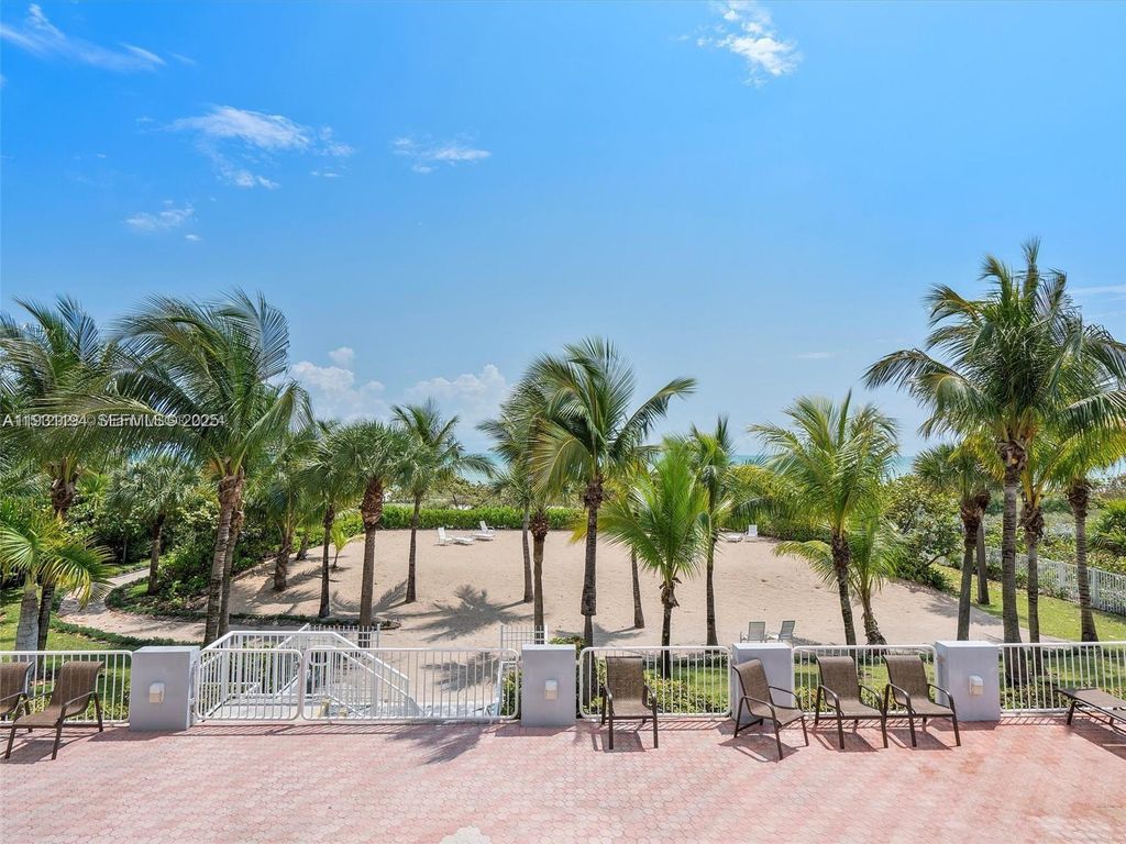 Image 5 of property listing at 9341 Collins Ave 806, Surfside, FL 33154