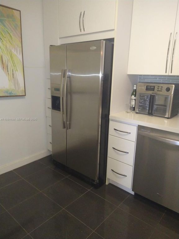 Image 7 of property listing at 9341 Collins Ave 806, Surfside, FL 33154