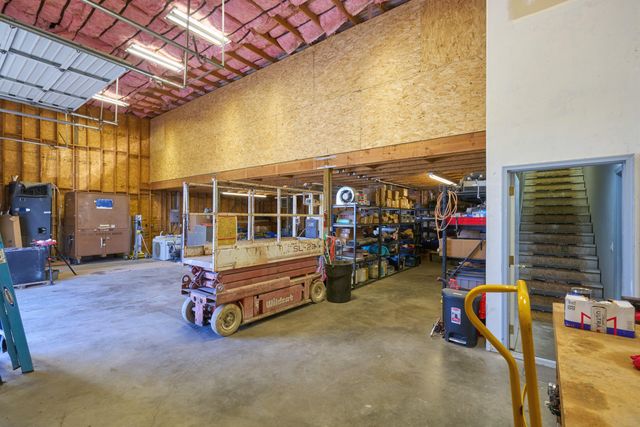 1081 Joe Wright Road, Klamath Falls, OR 97603