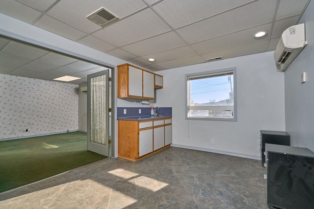 1081 Joe Wright Road, Klamath Falls, OR 97603