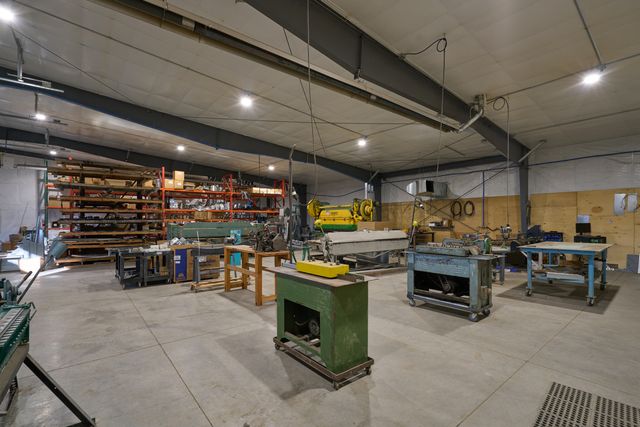 1081 Joe Wright Road, Klamath Falls, OR 97603