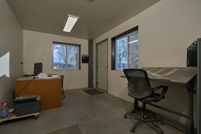 1081 Joe Wright Road, Klamath Falls, OR 97603