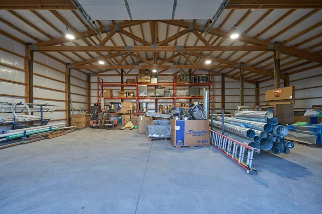 1081 Joe Wright Road, Klamath Falls, OR 97603