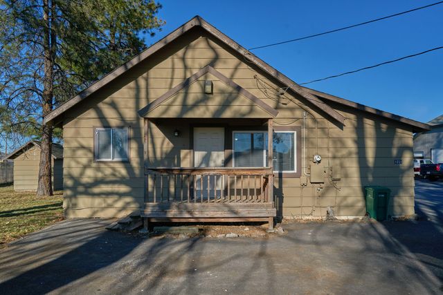 1081 Joe Wright Road, Klamath Falls, OR 97603